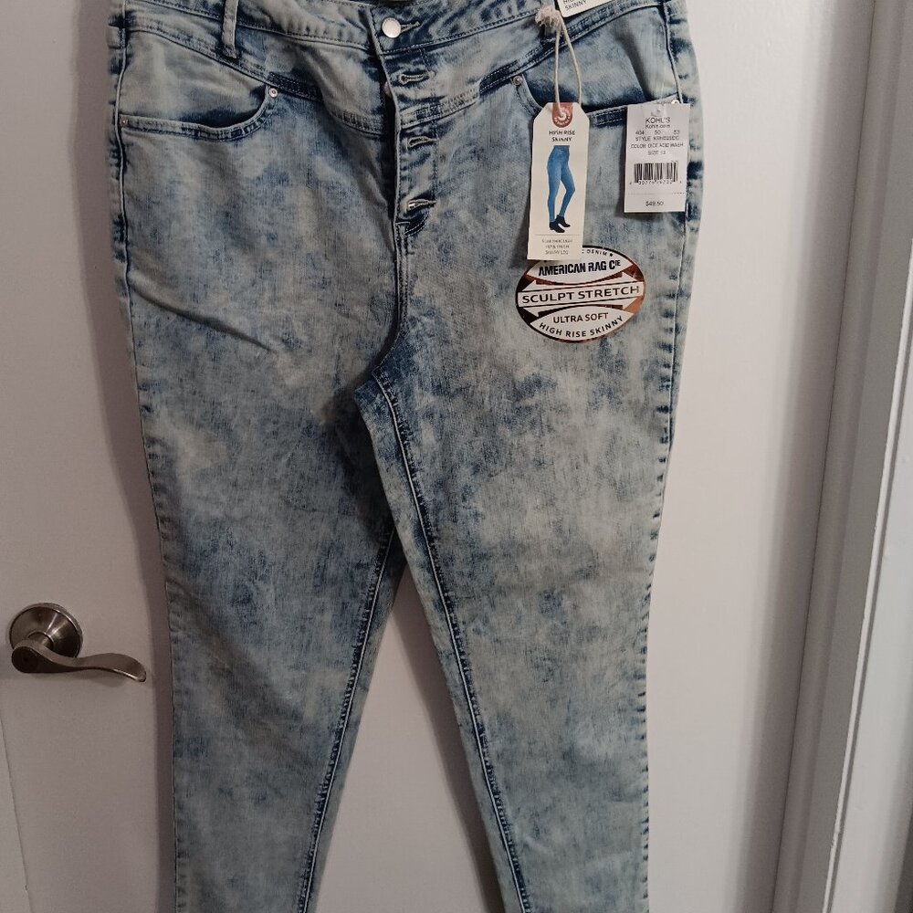 AMERICAN RAG JEANSSIZE 13 NWT  HIGH RISE 4 BUTTON  SKINNY LEGS